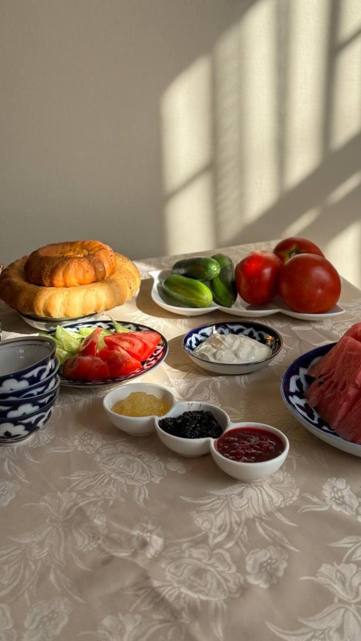 Дом 14 Bed & Breakfast Osh Ngoại thất bức ảnh